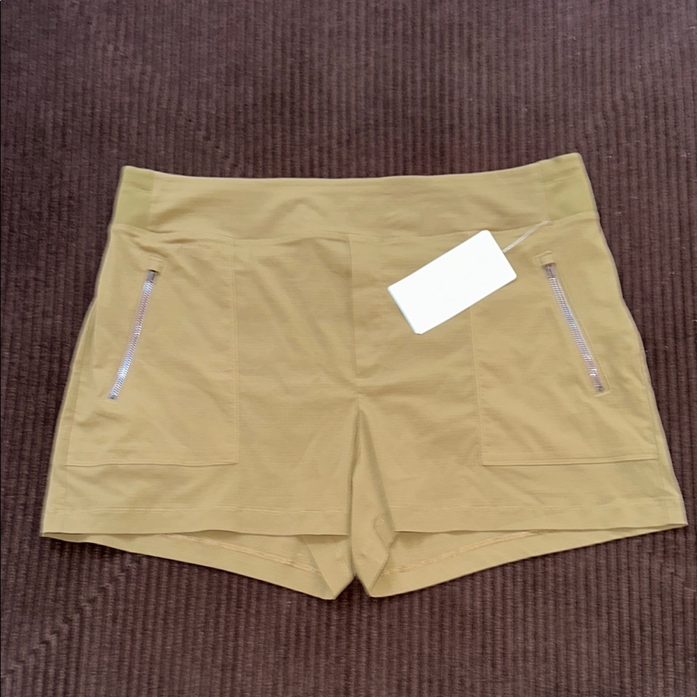 NWT Athleta Trekkie North Short Olive Green Women's 16